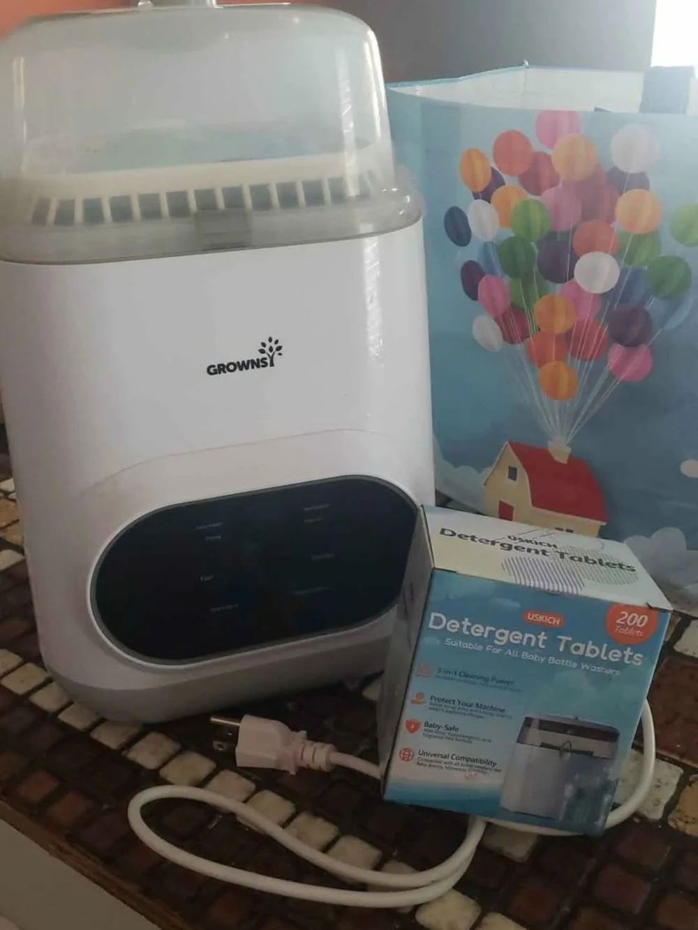 White Baby Bottle Sterilizer with Detergent Tablets